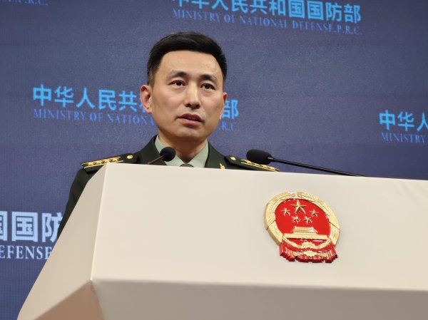 鼎东策略 山东舰在菲美军演期间现身菲北部海域？国防部回应