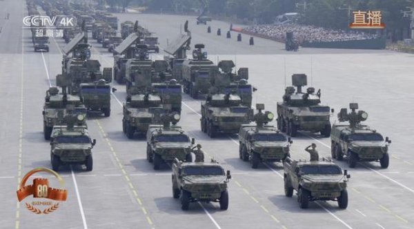 策略红 阅兵场上一大杀器，让美军抓狂：世界还在摸索，中国已大规模应用